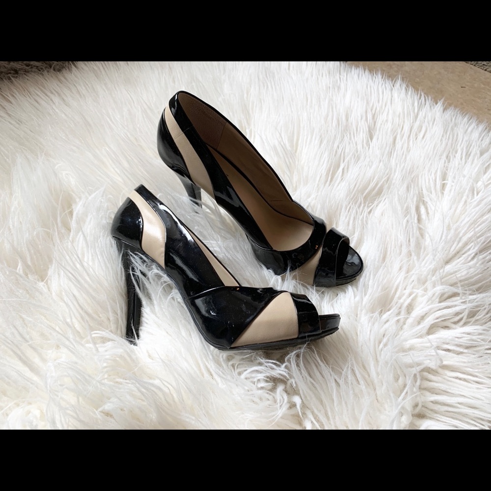Nine West Black/Cream Pumps - 8